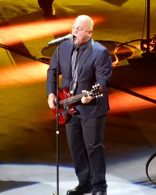 How Tall is Billy Joel? Let's know about his height. 