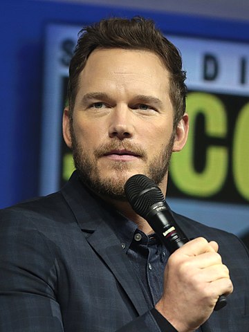 Who Defended Chris Pratt Against Online Backlash?