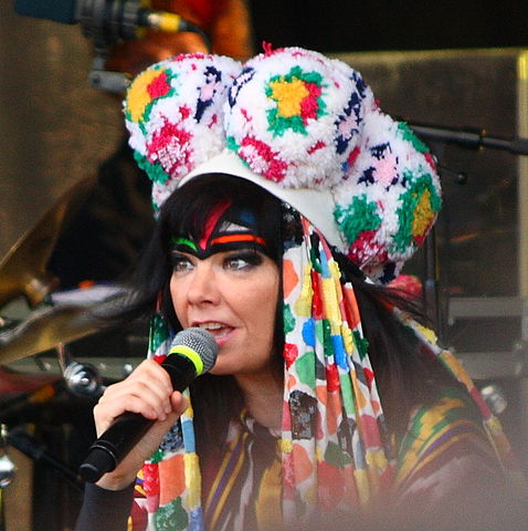 Who Is Bjork? Let's know about Bjork's dating life. 