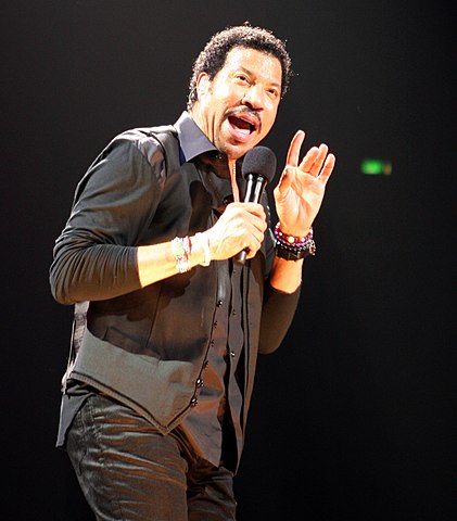  Lionel Richie's further plan about his current relationship with Lisa Parigi. 