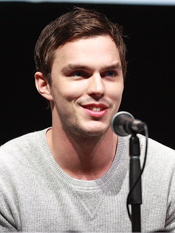 Is Nicholas Hoult Straight? What's his sexual orientation? 